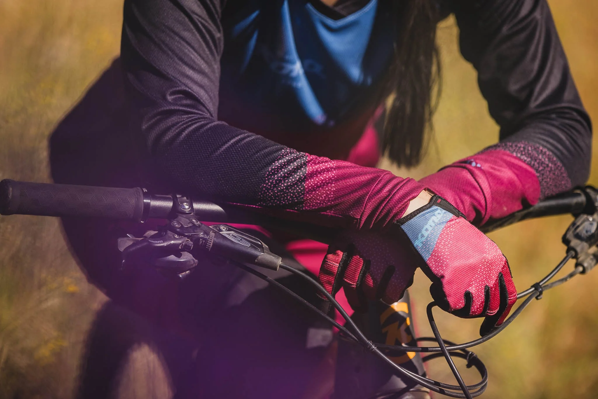 Women's Vista Enduro Gloves - Image 3